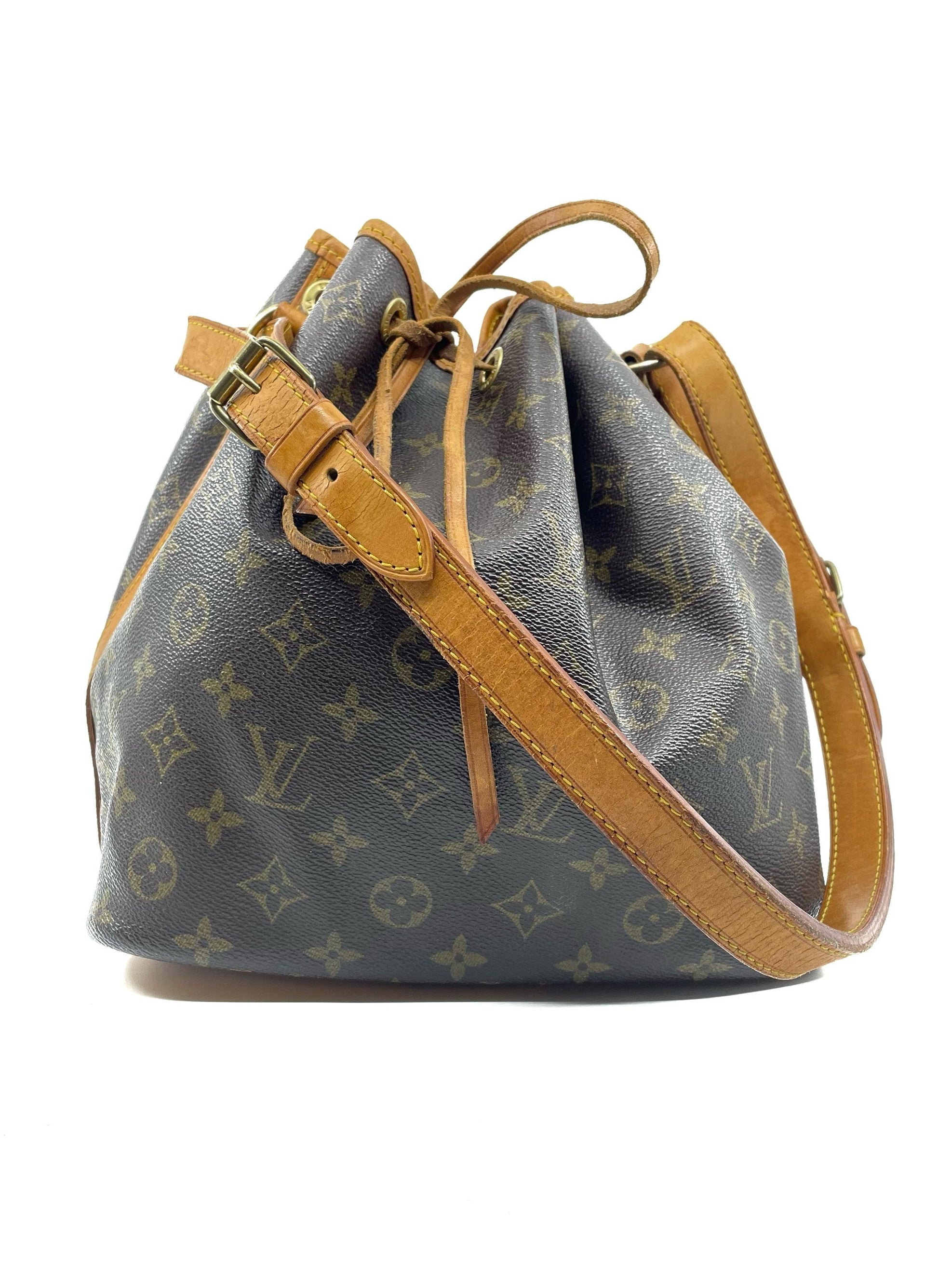 Louis Vuitton Vachetta Leather Petit Bucket Bag with Pouch at
